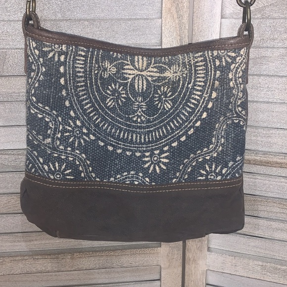 Great Used Condition Myra Bag Crossbody Bag - Picture 2 of 7